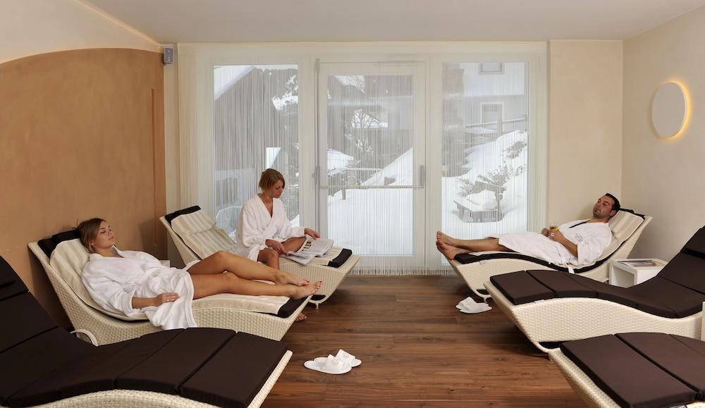 Touring Dolomites 4*